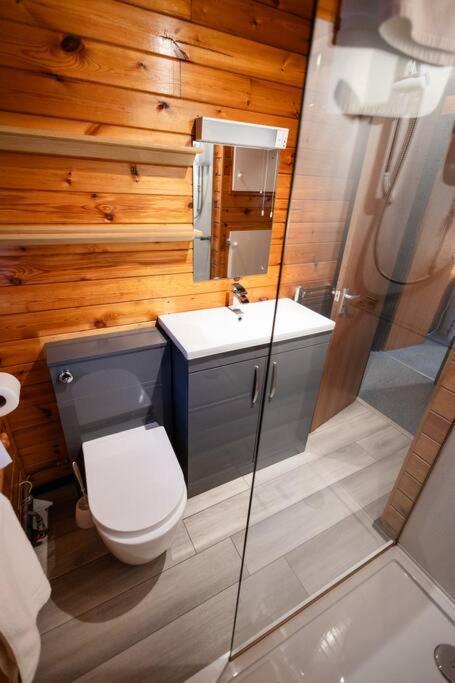 Cozy Norwegian Style Log Cabin In Rural Snowdonia - 2 Bedrooms & Parking By Seren Short Stays Ffestiniog Exterior photo