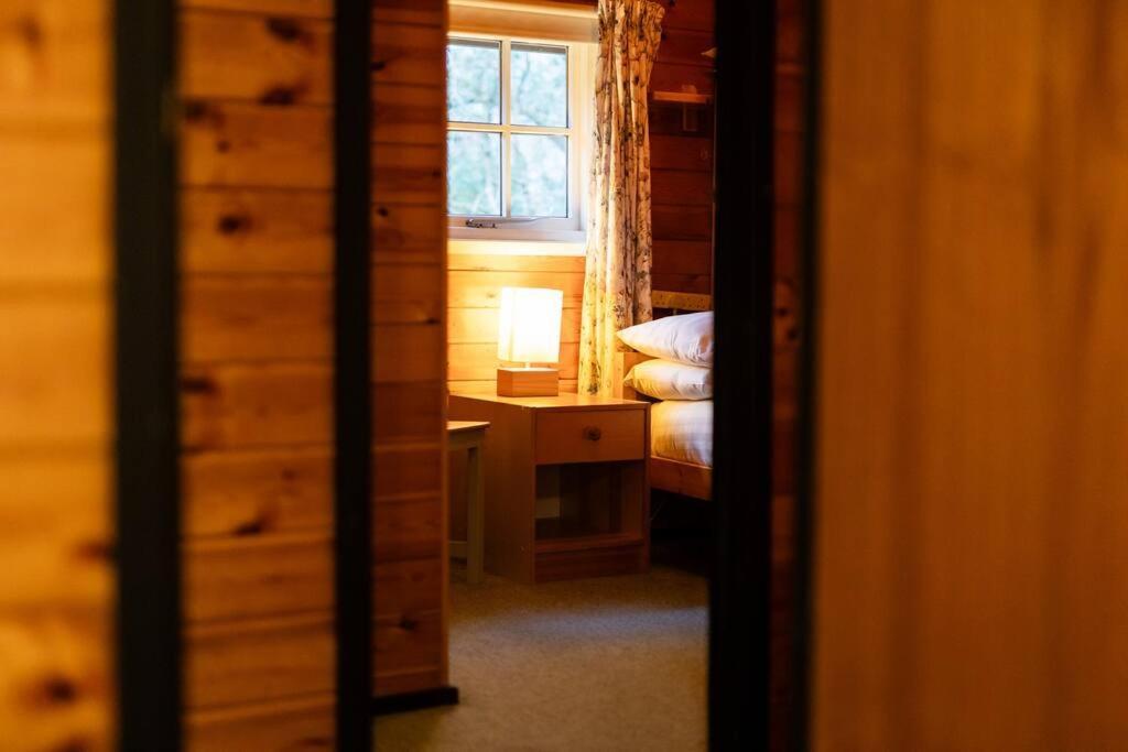Cozy Norwegian Style Log Cabin In Rural Snowdonia - 2 Bedrooms & Parking By Seren Short Stays Ffestiniog Exterior photo